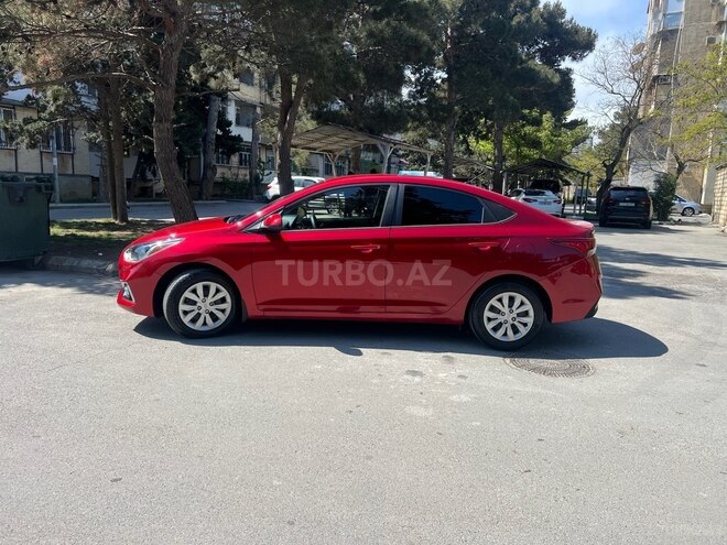 Hyundai Accent-18