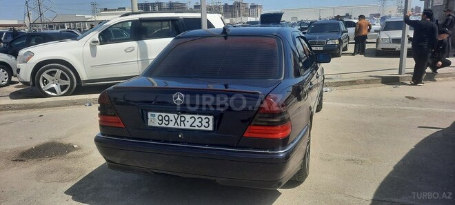 Mercedes C 180 1999, 260,450 km - 1.8 l - Bakı
