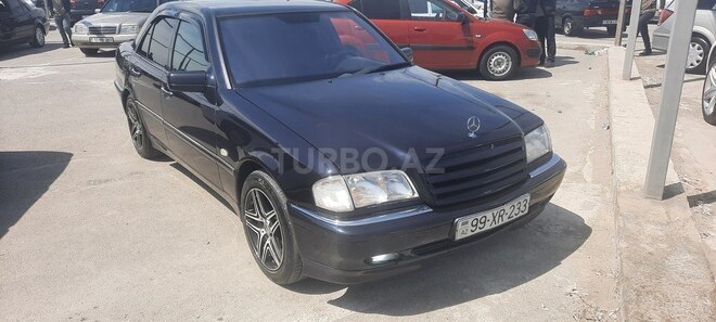 Mercedes C 180 1999, 260,450 km - 1.8 l - Bakı