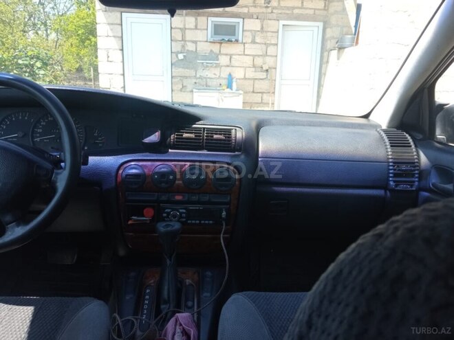 Opel Omega 1995, 250,000 km - 2.0 l - Gəncə