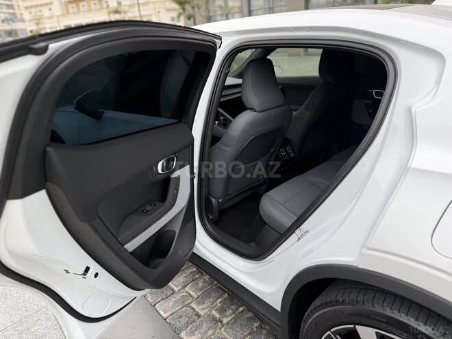 Polestar 2-11