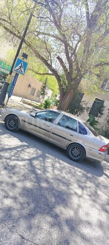 Opel Vectra 1996, 138,000 km - 1.6 l - Bakı