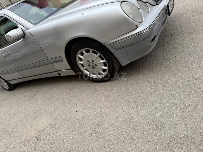 Mercedes E 220 d 2001, 74,500 km - 2.2 l - Bakı