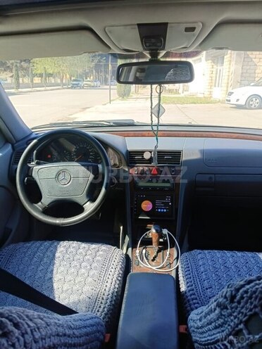 Mercedes C 220 d 2000, 568,097 km - 2.2 l - Ağcabədi