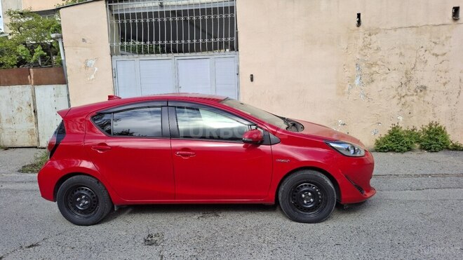 Toyota Aqua 2018, 57,000 km - 1.5 l - Bakı
