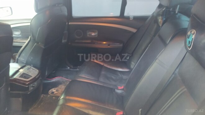 BMW 745 2002, 267,468 km - 4.4 l - Tovuz