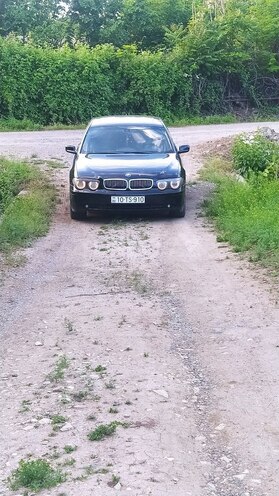 BMW 745 2002, 267,468 km - 4.4 l - Tovuz
