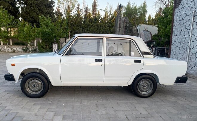 LADA (VAZ) 2107 2009, 95,000 km - 1.6 л - Saatlı