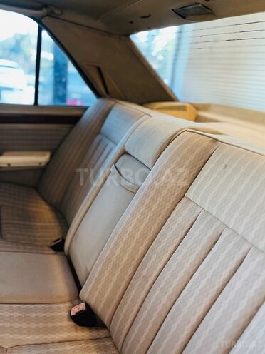 Mercedes E 250 1992, 298,671 km - 2.5 l - Bakı