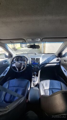 Hyundai Accent 2016, 230,000 km - 1.6 l - Bakı