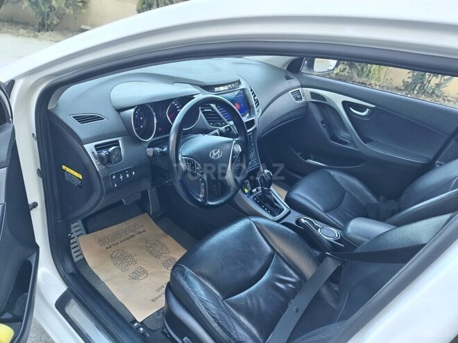 Hyundai Elantra 2015, 162,500 km - 1.6 l - Bakı