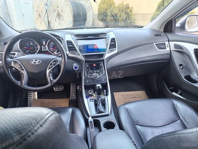 Hyundai Elantra 2015, 162,500 km - 1.6 l - Bakı