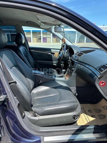 Mercedes E 320 2002, 297,000 km - 3.2 l - Bakı