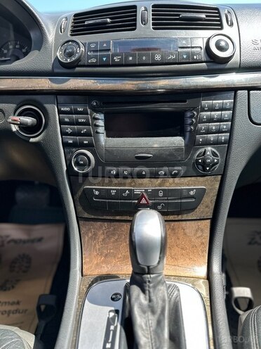 Mercedes E 320 2002, 297,000 km - 3.2 l - Bakı