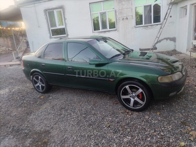 Opel Vectra 1996, 415,500 km - 1.6 l - Gəncə