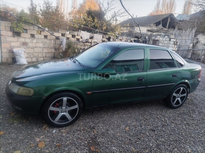 Opel Vectra 1996, 415,500 km - 1.6 l - Gəncə