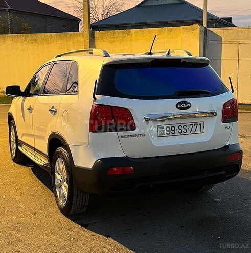 Kia Sorento 2011, 273,000 km - 2.0 l - Şirvan