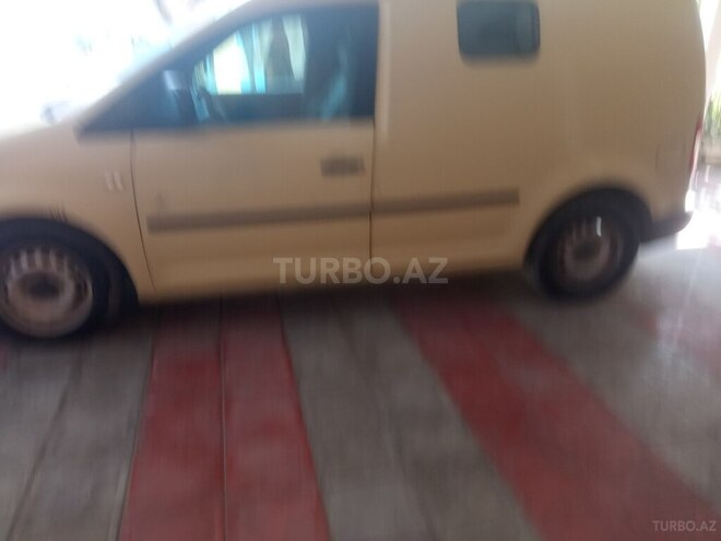 Volkswagen Caddy 2008, 271,856 km - 1.9 л - Biləsuvar