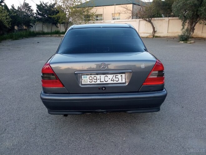 Mercedes C 180 1994, 215,000 km - 1.8 l - Bakı