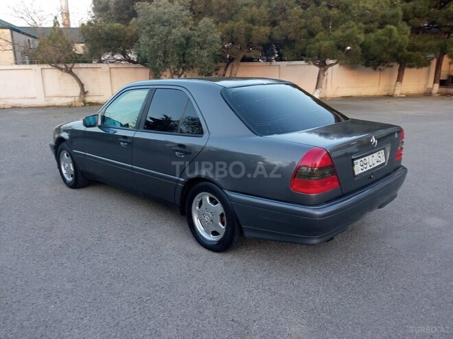 Mercedes C 180 1994, 215,000 km - 1.8 l - Bakı