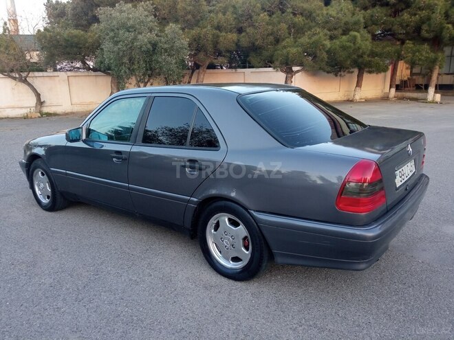 Mercedes C 180 1994, 215,000 km - 1.8 l - Bakı