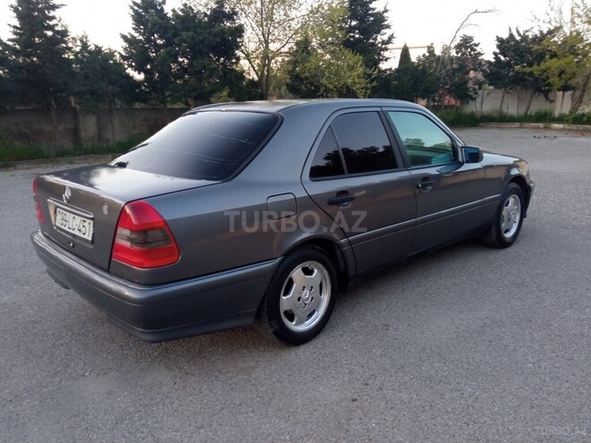 Mercedes C 180 1994, 215,000 km - 1.8 l - Bakı