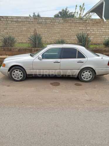 Mercedes C 250 d 1995, 120,000 km - 2.5 l - Tovuz