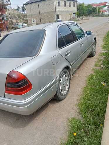Mercedes C 250 d 1995, 120,000 km - 2.5 l - Tovuz