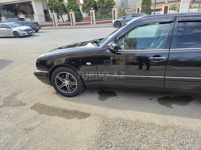 Mercedes E 240 1997, 312,000 km - 2.4 l - Gəncə