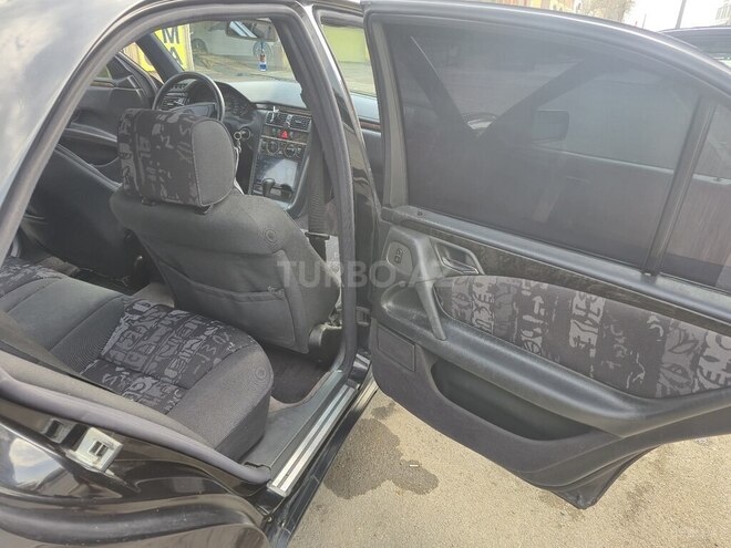 Mercedes E 240 1997, 312,000 km - 2.4 l - Gəncə