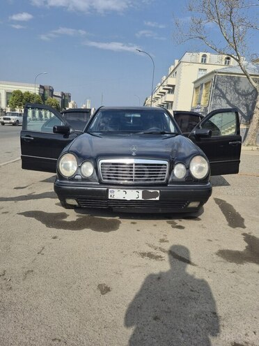 Mercedes E 240 1997, 312,000 km - 2.4 l - Gəncə