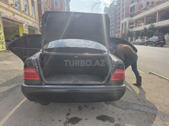 Mercedes E 240 1997, 312,000 km - 2.4 l - Gəncə