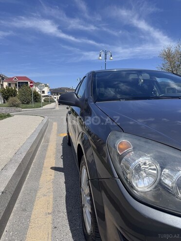 Opel Astra 2010, 250,000 km - 1.3 l - Bakı