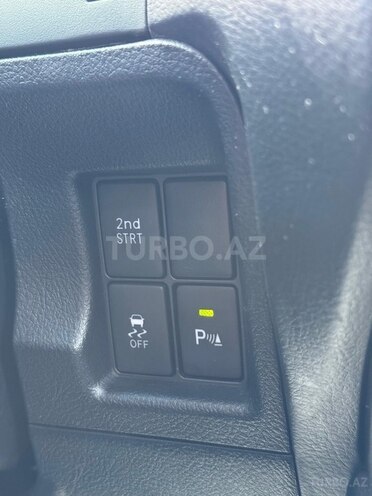 Toyota Land Cruiser Prado 2011, 195,000 km - 2.7 l - Bakı