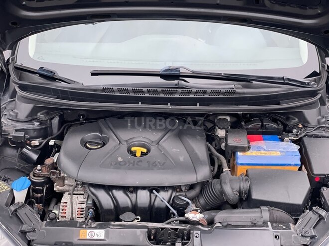 Hyundai Elantra 2015, 134,500 km - 1.8 л - Bakı