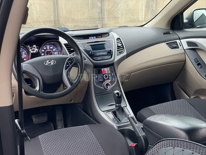 Hyundai Elantra 2015, 134,500 km - 1.8 л - Bakı