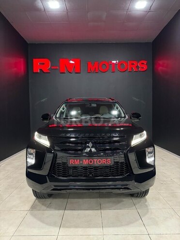 Mitsubishi  2021, 15,800 km - 3.0 l - Bakı