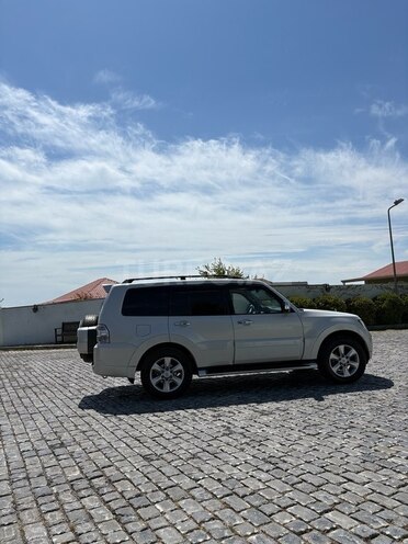 Mitsubishi Pajero 2008, 249,000 km - 3.0 l - Bakı