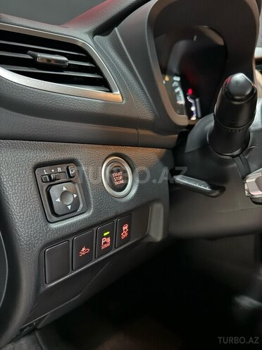 Mitsubishi  2021, 15,800 km - 3.0 l - Bakı