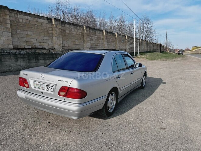 Mercedes E 230 1997, 470,000 km - 2.3 l - Quba
