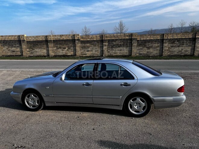 Mercedes E 230 1997, 470,000 km - 2.3 l - Quba