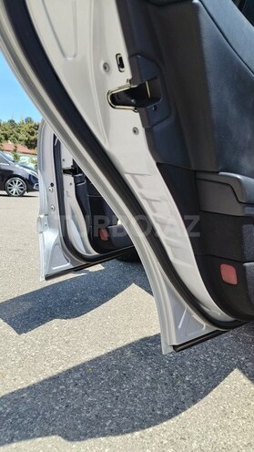 Mercedes E 220 d 2006, 334,500 km - 2.2 l - Bakı