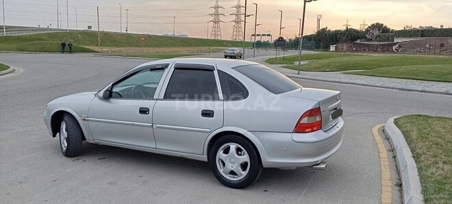 Opel Vectra 1997, 350,000 km - 1.8 l - Bakı