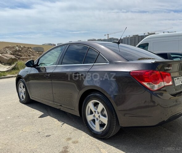 Chevrolet Cruze-4