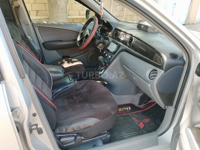 Mitsubishi Airtrek 2001, 321,000 km - 2.0 л - Bakı