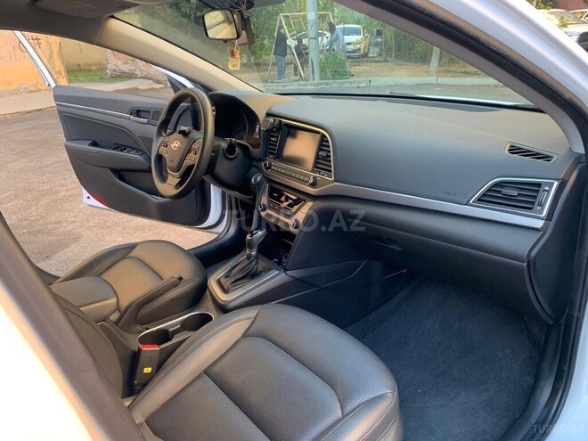 Hyundai Avante 2017, 170,000 km - 1.6 l - Sumqayıt