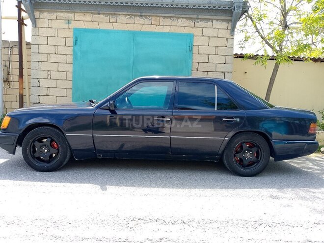 Mercedes E 230 1991, 388,018 km - 2.3 l - Bakı