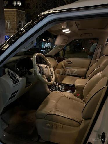 Nissan Patrol 2013, 181,100 km - 5.6 l - Bakı