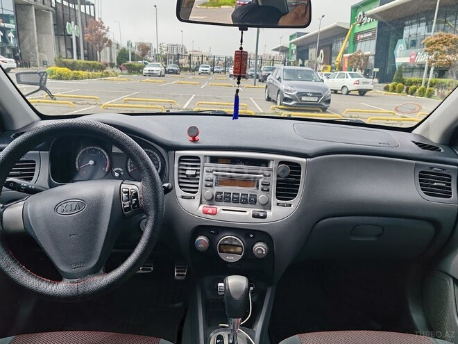 Kia Rio 2009, 180,000 km - 1.6 l - Bakı