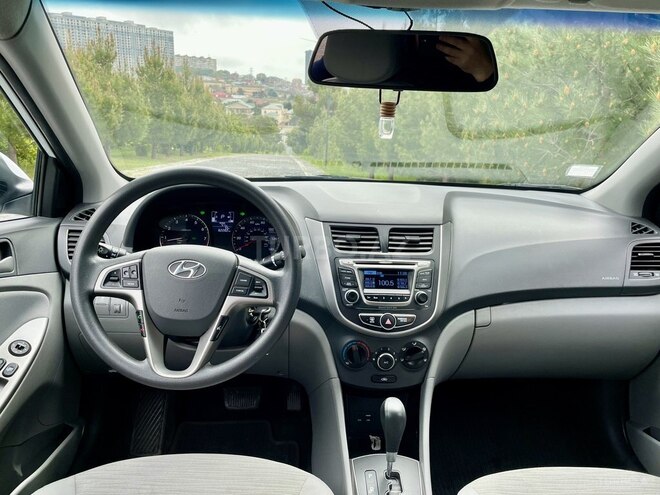 Hyundai Accent 2017, 131,000 km - 1.6 l - Bakı